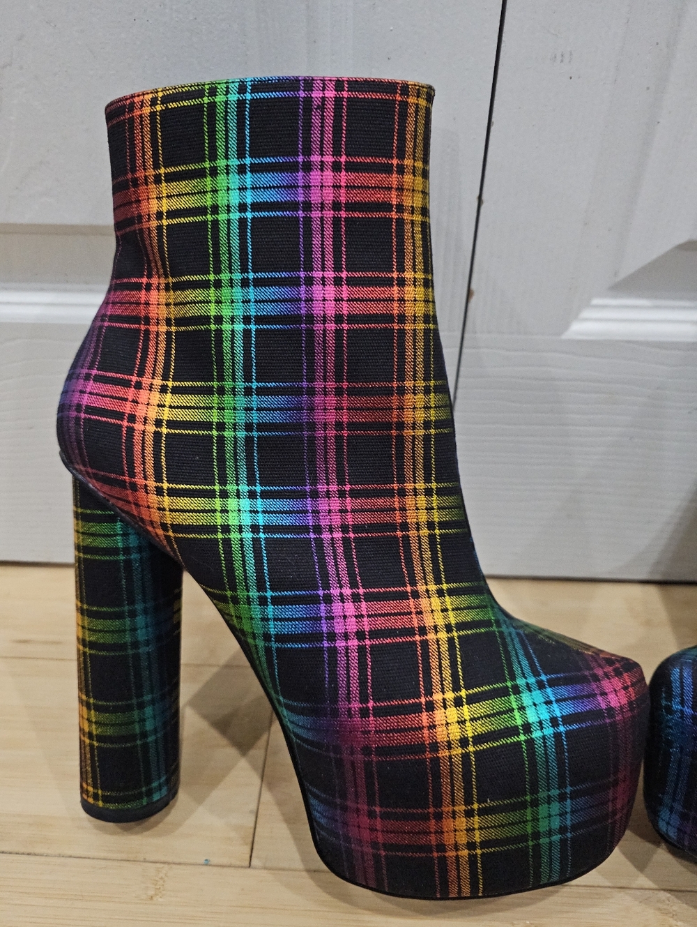 Privileged Lemon Drop Questar Rainbow Black Shiny Black Platform High Heel Boots - Picture 9 of 10